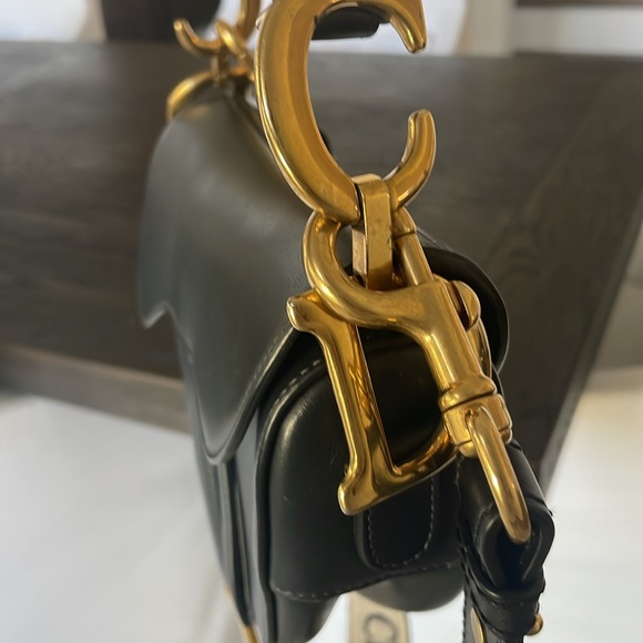 Saddle Handbag Leather Medium with strap. Outside and inside is great condition - Picture 3 of 12